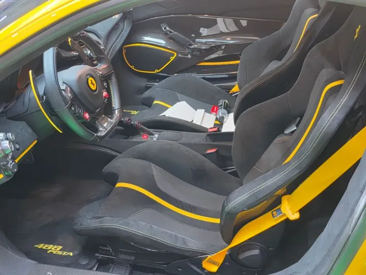 Ferrari 488