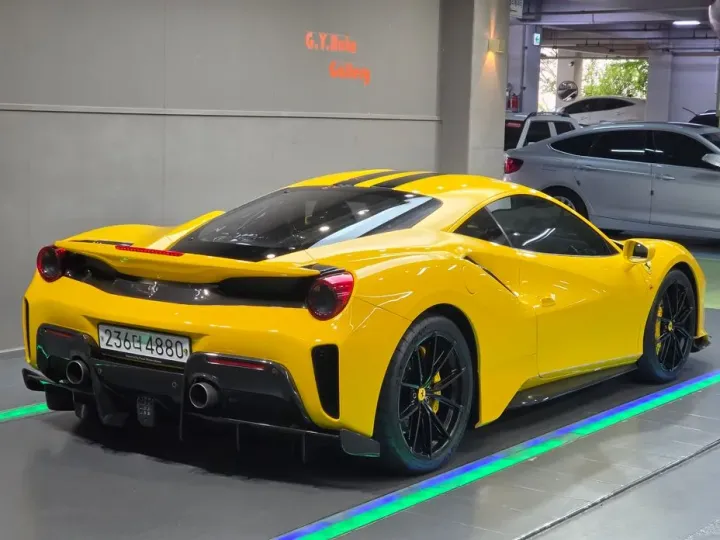 Ferrari 488