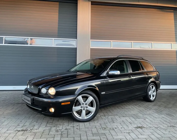 Jaguar X-Type