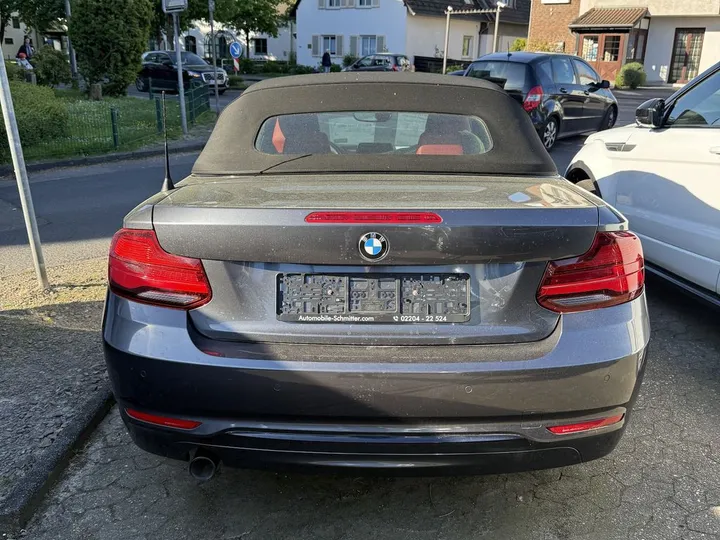 BMW 218