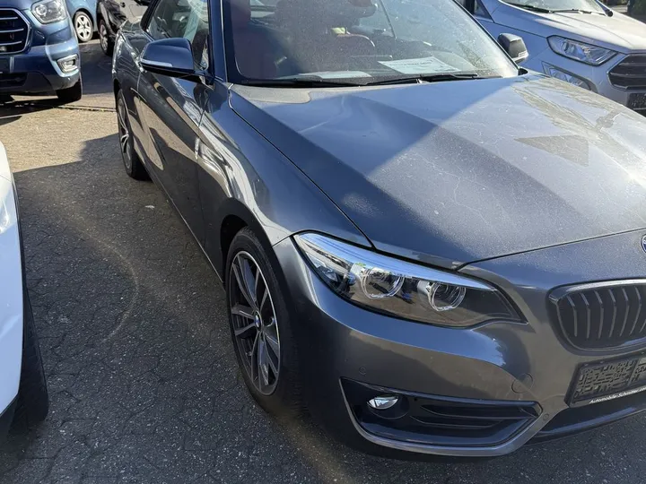 BMW 218