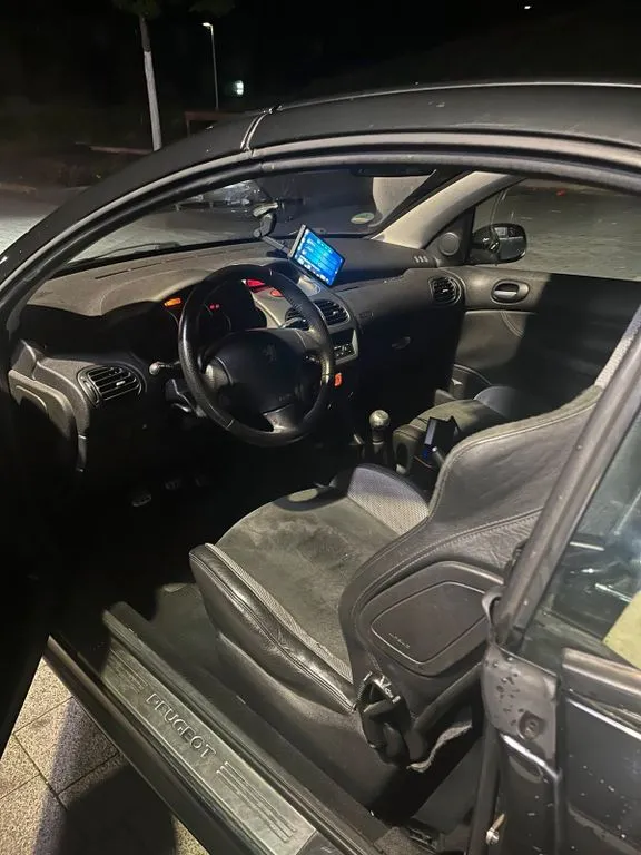 Peugeot 206