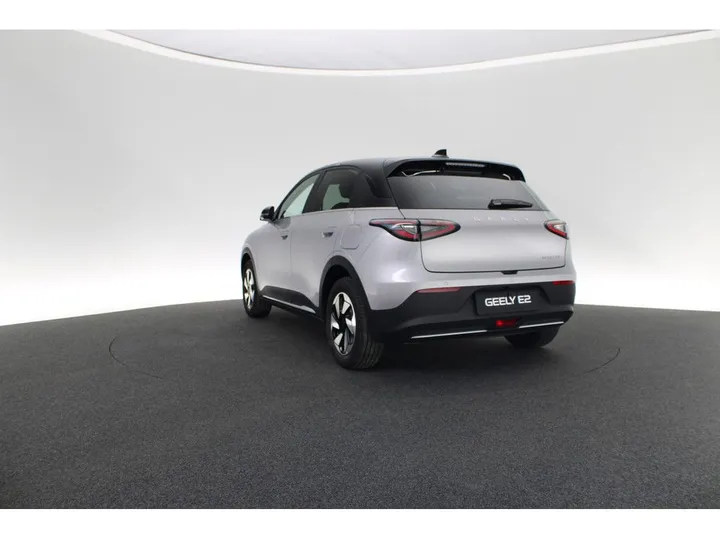 Geely E2