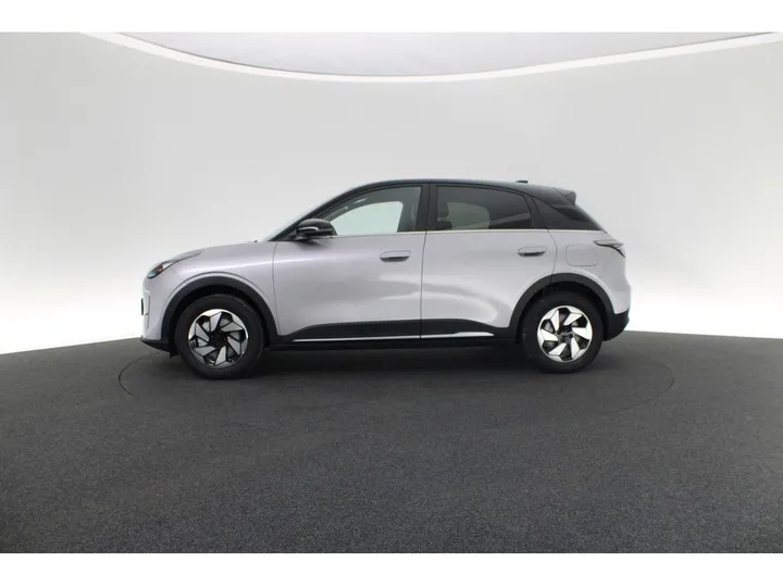 Geely E2