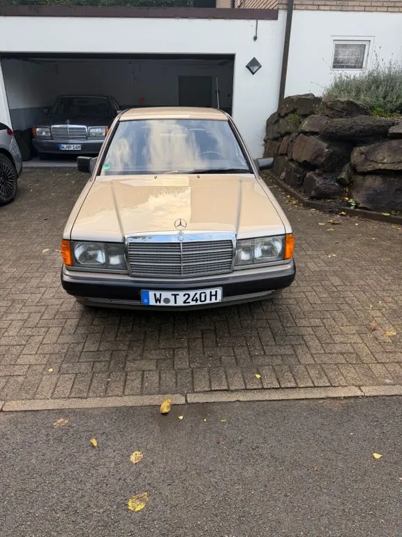 Mercedes-Benz 190