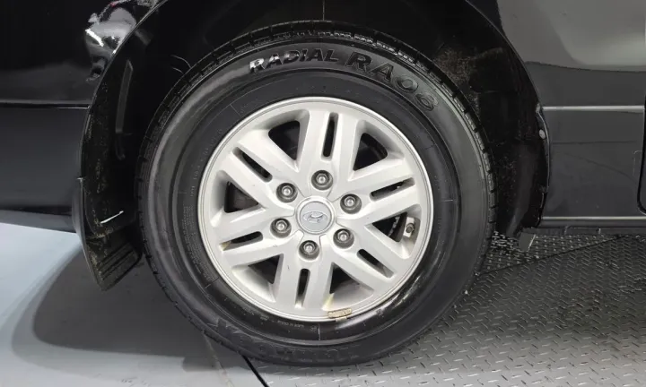 Hyundai Starex