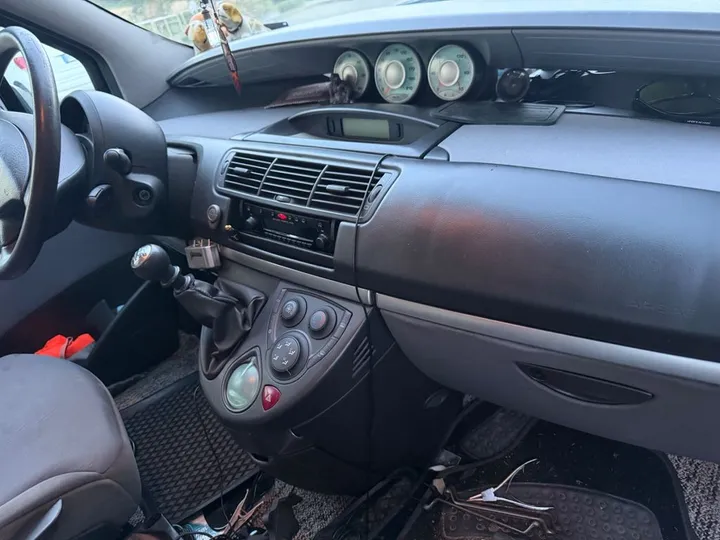 Peugeot 807