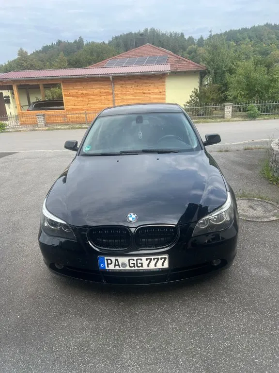 BMW 525