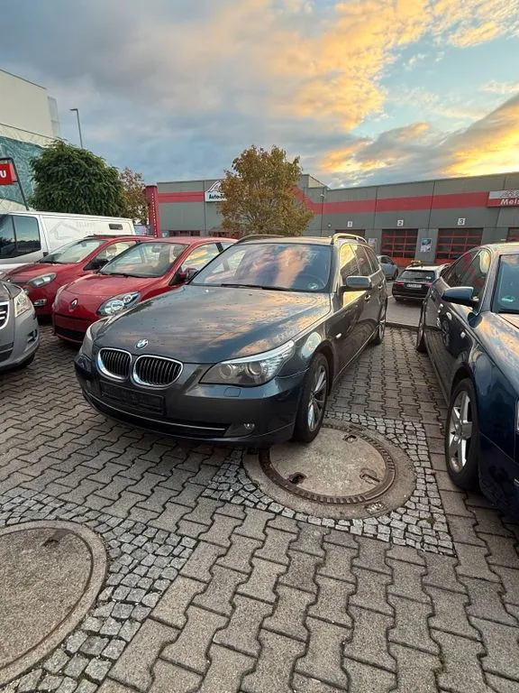 BMW 525