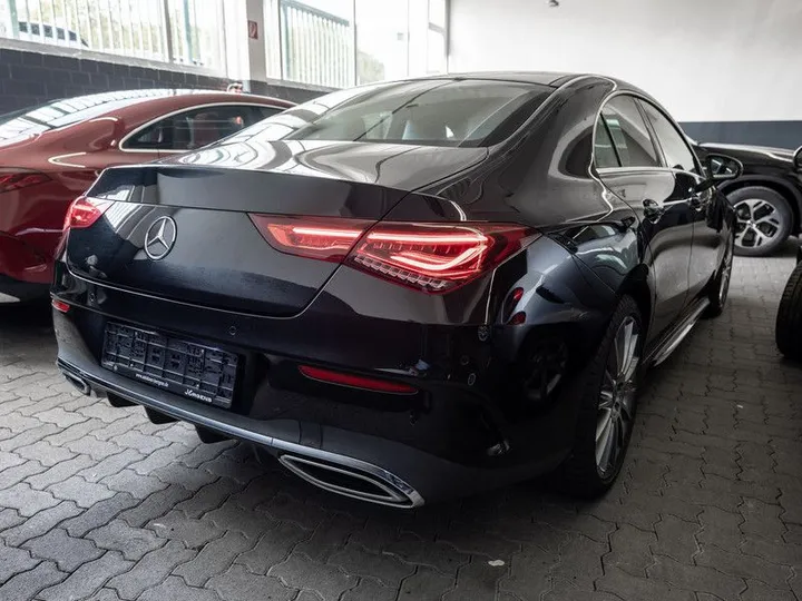 Mercedes-Benz CLA 200