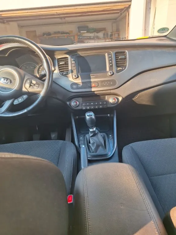 Kia Carens