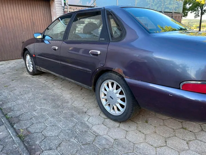 Ford Scorpio