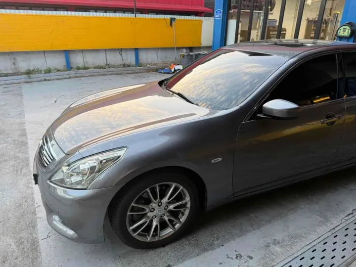 Infiniti G