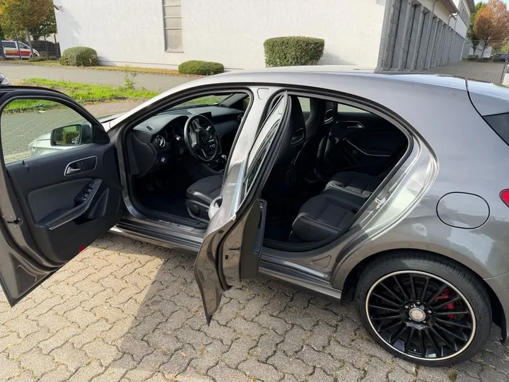 Mercedes-Benz A 180