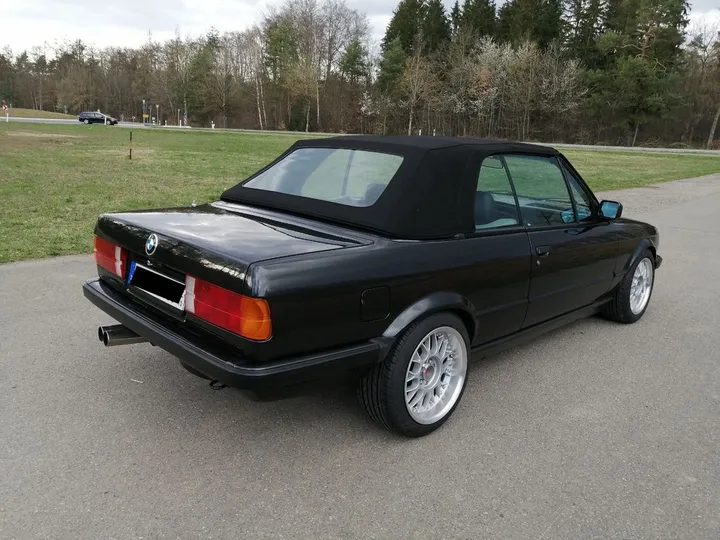 BMW 325
