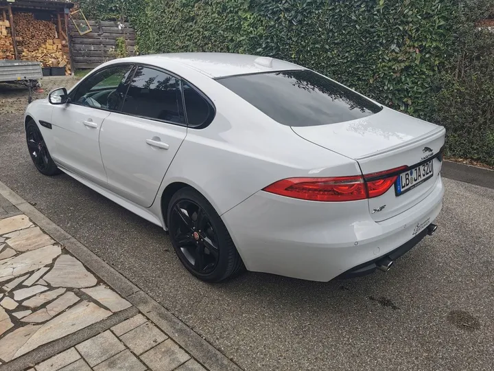 Jaguar XF