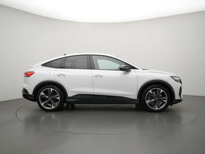Audi Q4