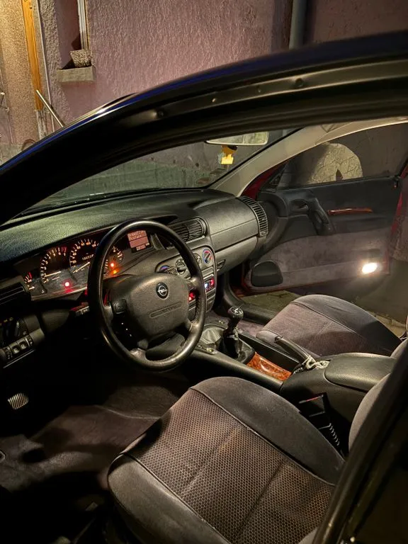 Opel Omega