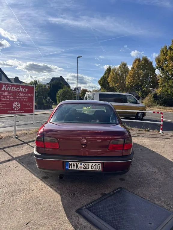 Opel Omega