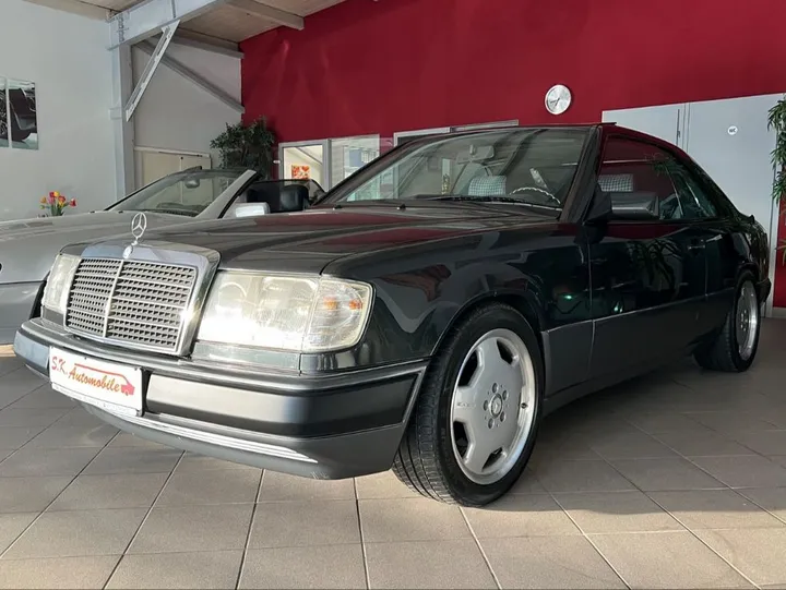 Mercedes-Benz 300