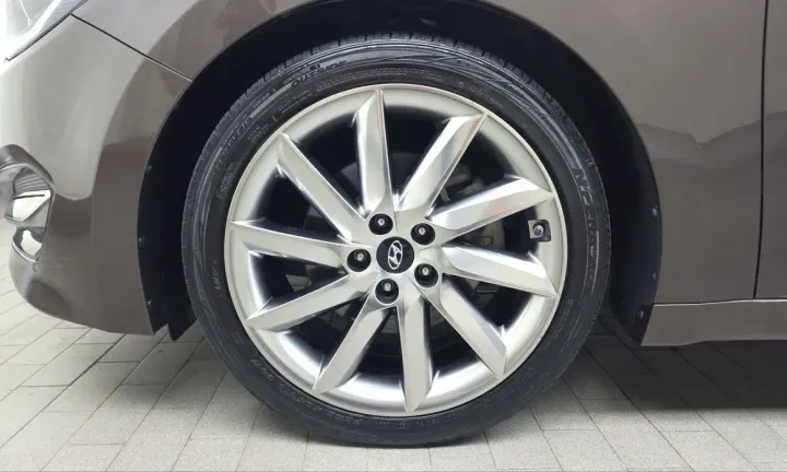 Hyundai Aslan