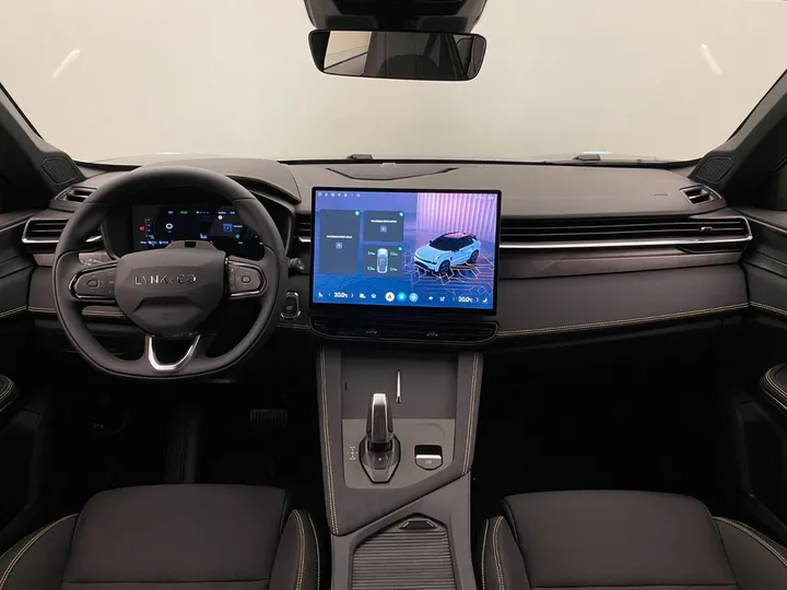 Lynk&Co 01