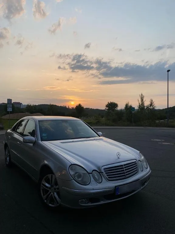 Mercedes-Benz E 320