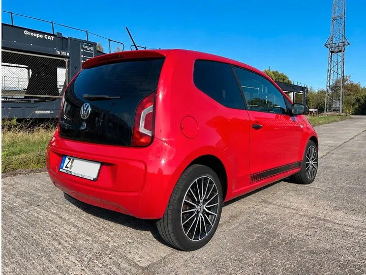 Volkswagen up!