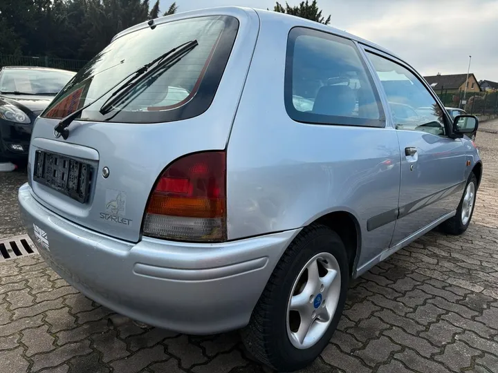 Toyota Starlet