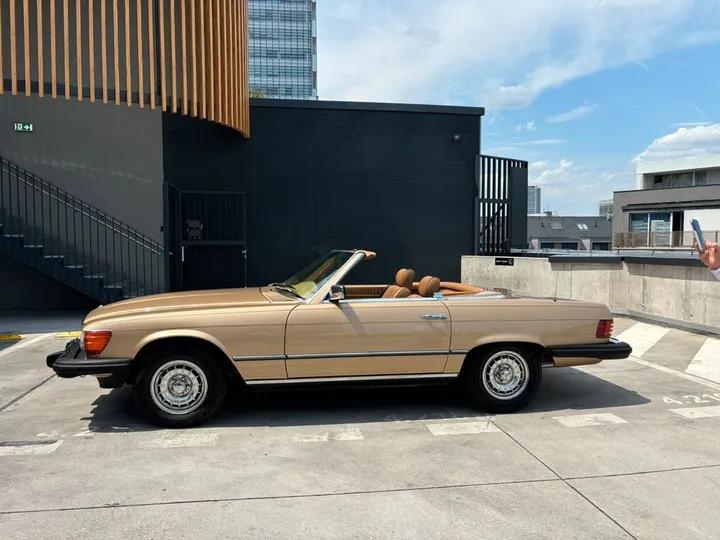 Mercedes-Benz SL 380