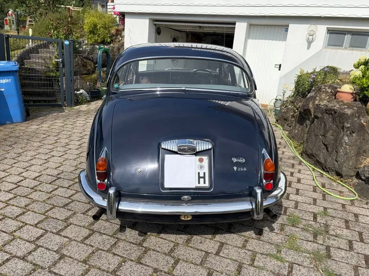 Jaguar MK II