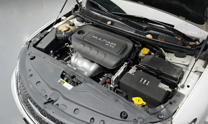 Chrysler 200