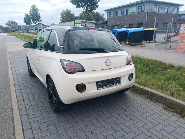 Opel Adam