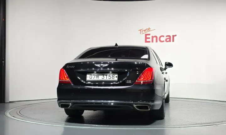 Genesis EQ900