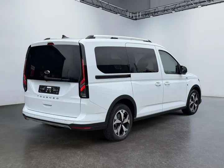 Ford Grand Tourneo