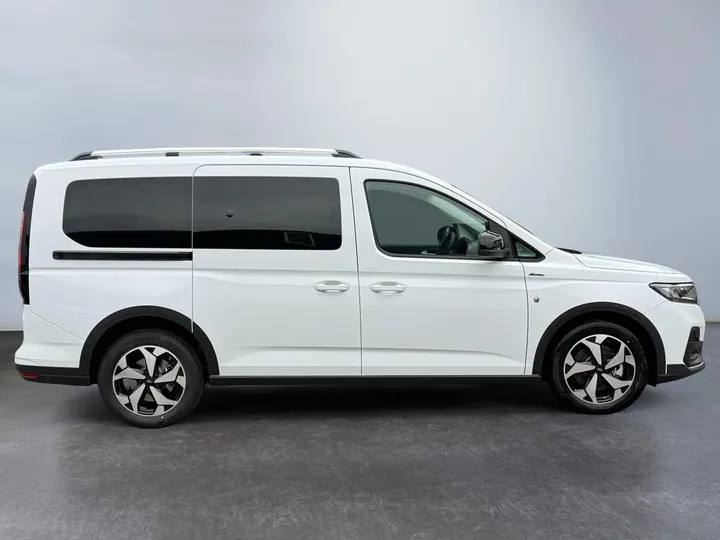 Ford Grand Tourneo