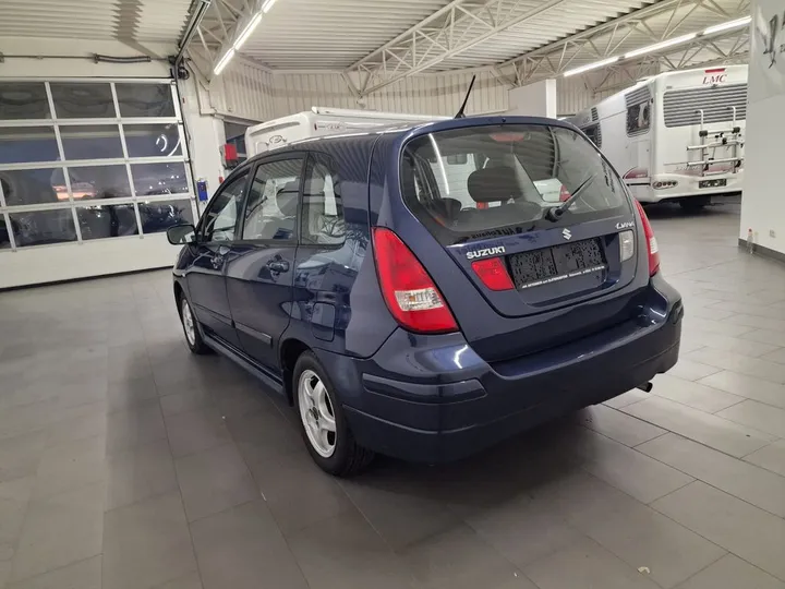 Suzuki Liana