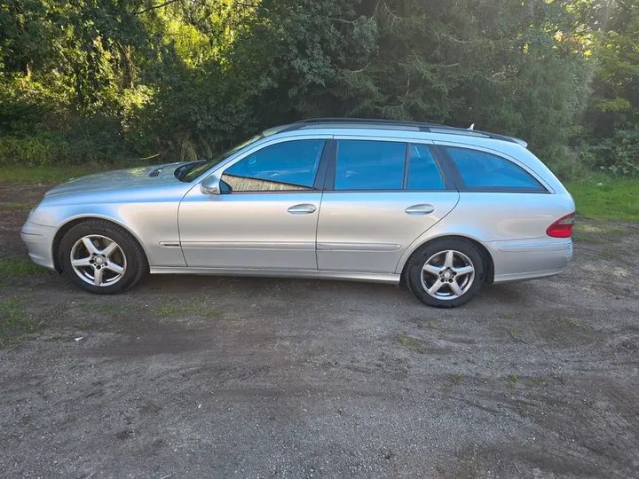 Mercedes-Benz E 320
