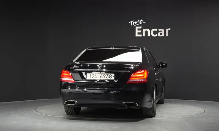 Hyundai Equus