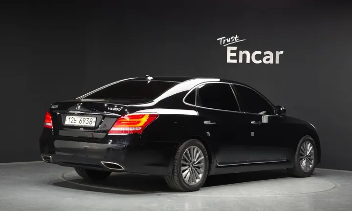 Hyundai Equus