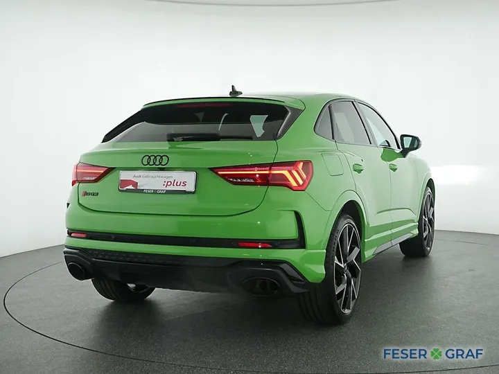 Audi RSQ3
