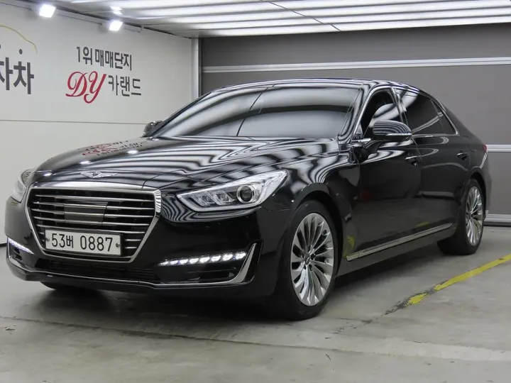 Genesis EQ900