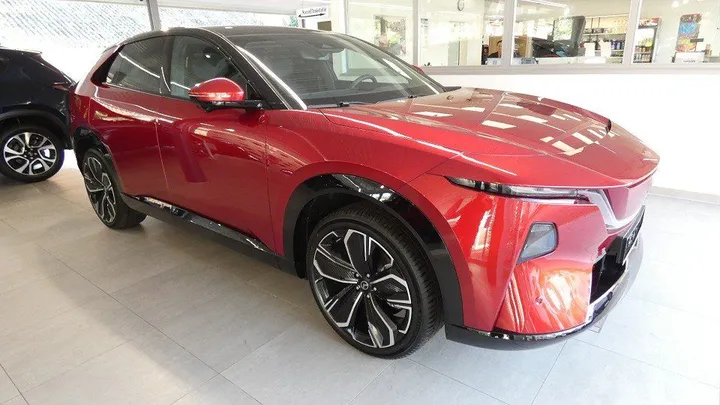 Mazda CX-6e