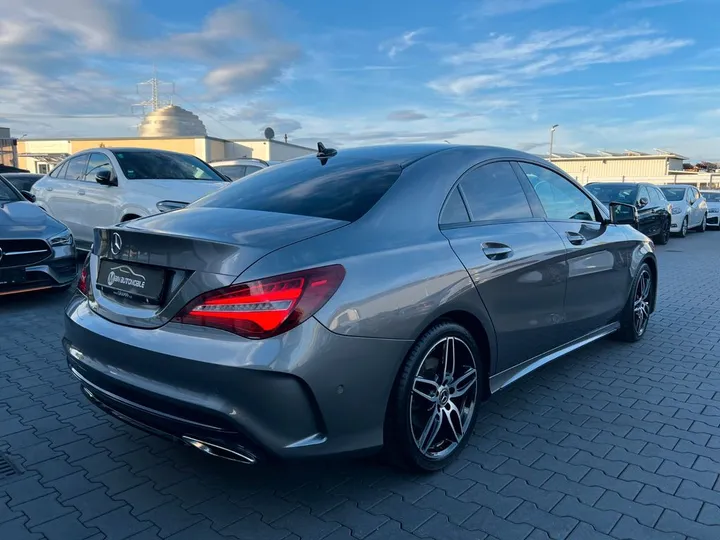 Mercedes-Benz CLA 200