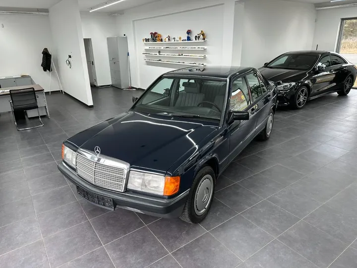 Mercedes-Benz 190
