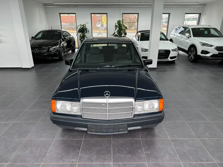 Mercedes-Benz 190