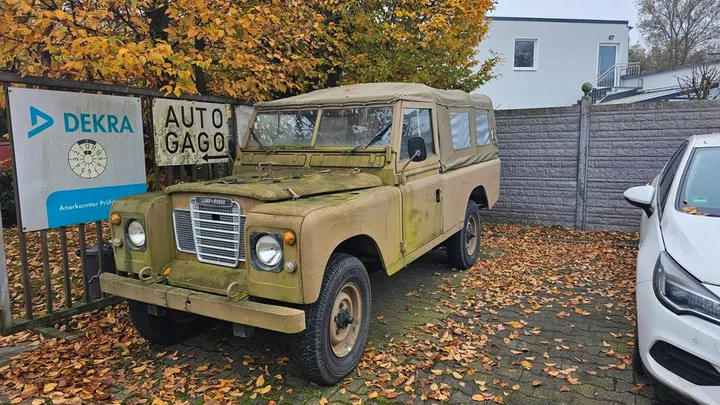 Land Rover Defender