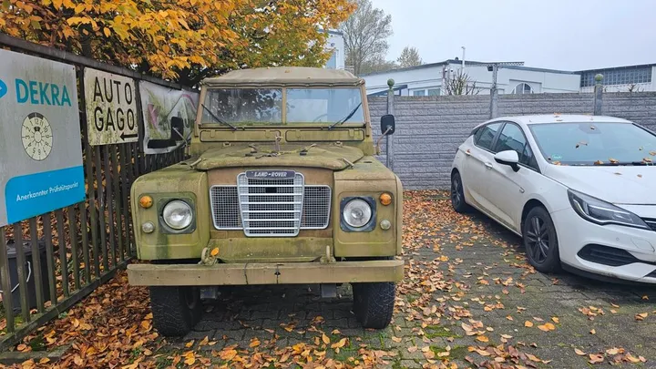 Land Rover Defender