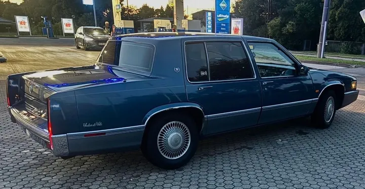 Cadillac Deville