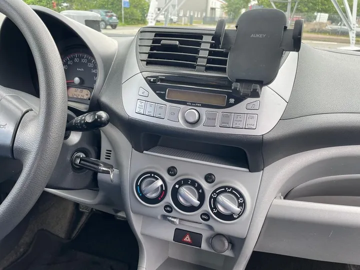 Nissan Pixo